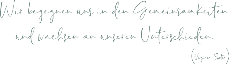 ZitatViriginaSatir3 Grüner Schriftzug "Voller Selbstvertrauen das eigene Leben gestalten"
